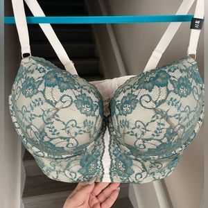 Torrid Bustier Bra. Size 44F. Cream and Teal color with lace. New. Tried on Once